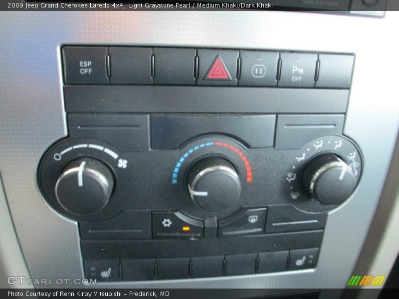 Light Graystone Pearl / Medium Khaki/Dark Khaki 2009 Jeep Grand Cherokee Laredo 4x4