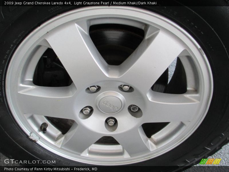Light Graystone Pearl / Medium Khaki/Dark Khaki 2009 Jeep Grand Cherokee Laredo 4x4