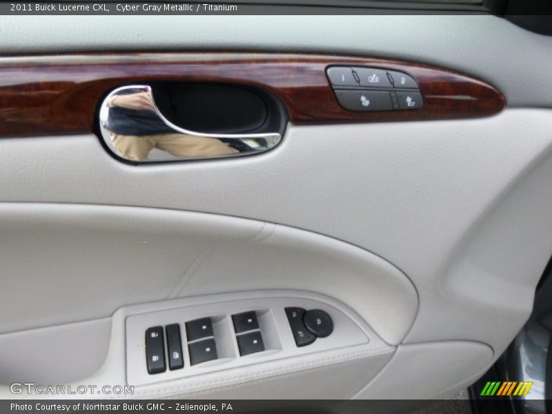 Cyber Gray Metallic / Titanium 2011 Buick Lucerne CXL