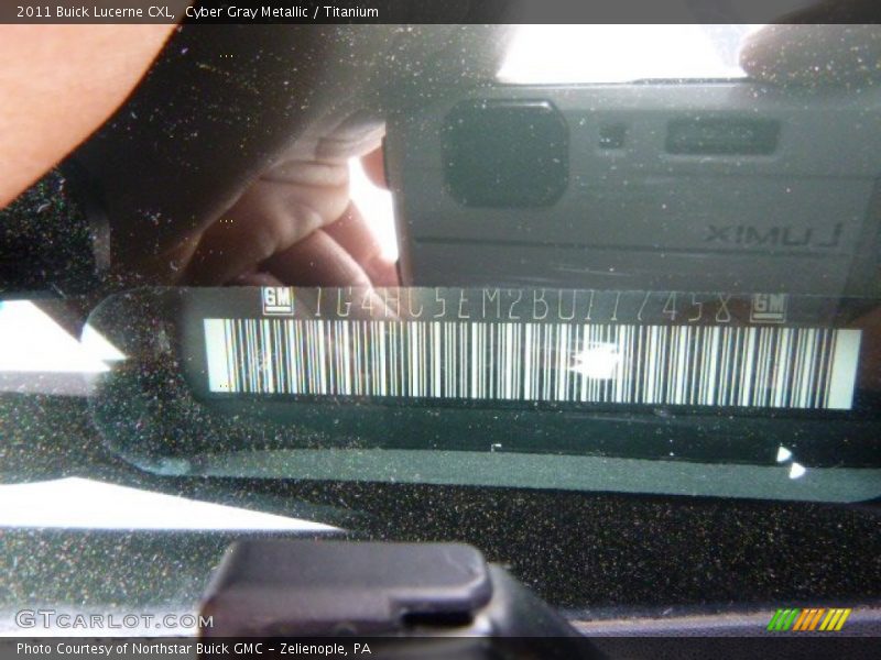 Cyber Gray Metallic / Titanium 2011 Buick Lucerne CXL