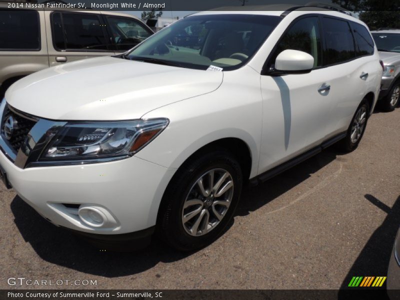 Moonlight White / Almond 2014 Nissan Pathfinder SV