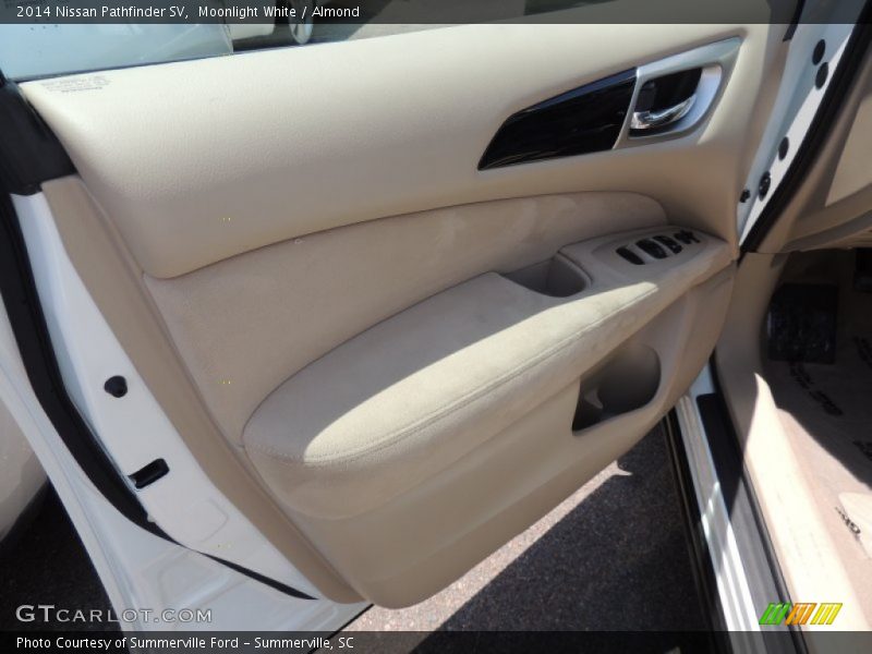 Moonlight White / Almond 2014 Nissan Pathfinder SV
