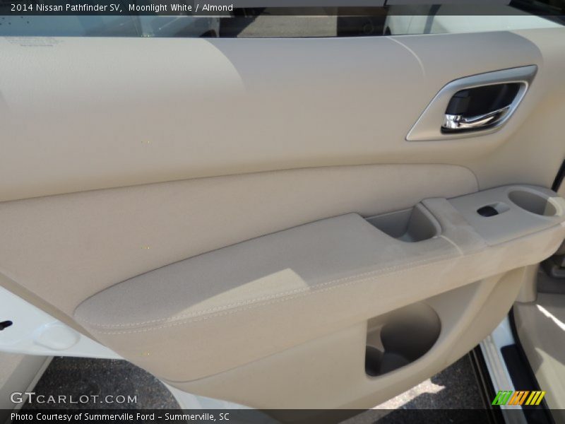 Moonlight White / Almond 2014 Nissan Pathfinder SV