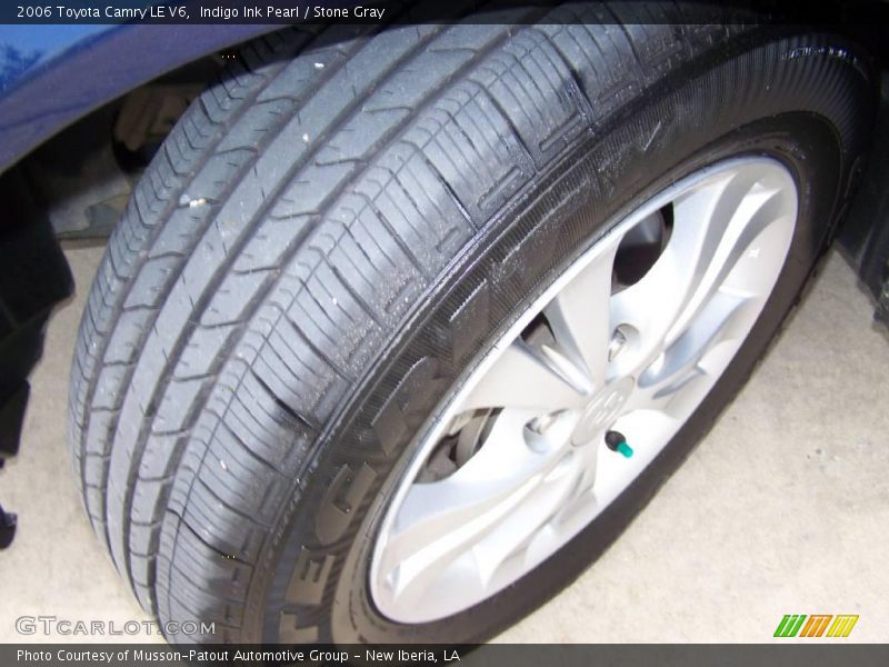 Indigo Ink Pearl / Stone Gray 2006 Toyota Camry LE V6