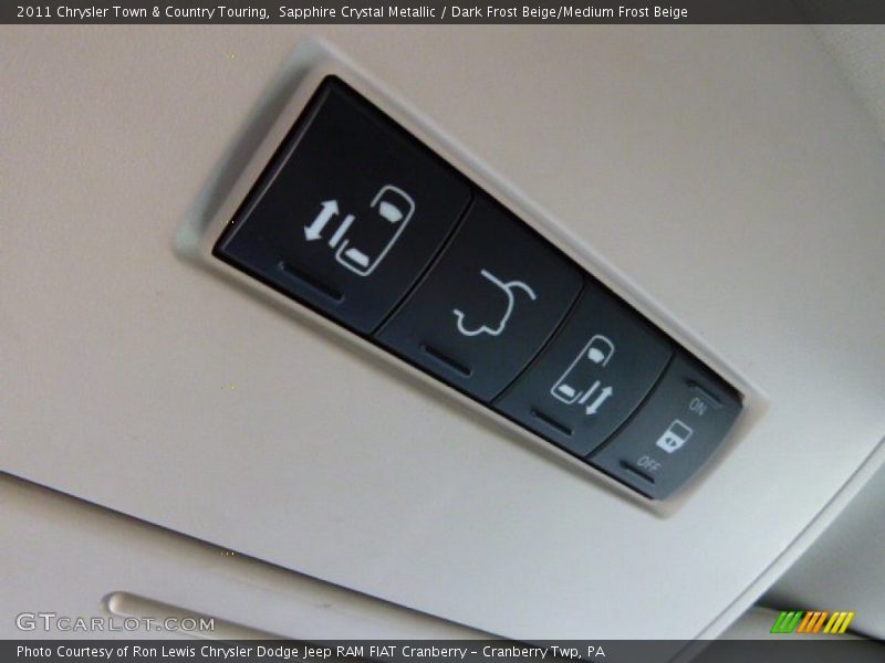 Sapphire Crystal Metallic / Dark Frost Beige/Medium Frost Beige 2011 Chrysler Town & Country Touring