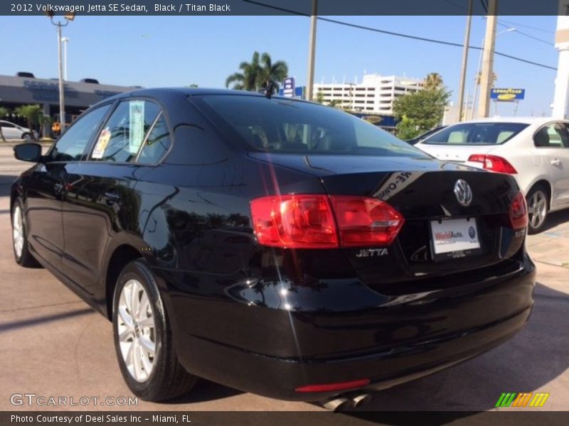 Black / Titan Black 2012 Volkswagen Jetta SE Sedan