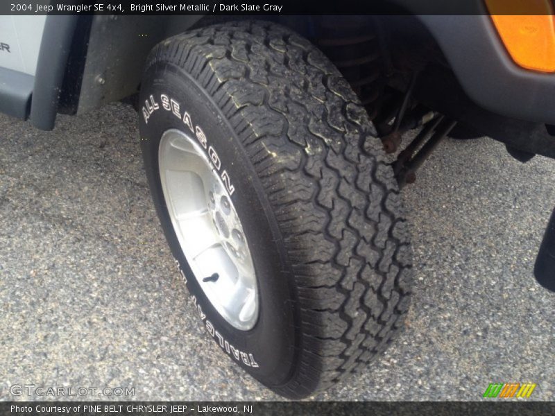 Bright Silver Metallic / Dark Slate Gray 2004 Jeep Wrangler SE 4x4