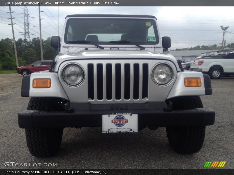 Bright Silver Metallic / Dark Slate Gray 2004 Jeep Wrangler SE 4x4