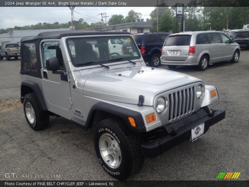 Bright Silver Metallic / Dark Slate Gray 2004 Jeep Wrangler SE 4x4