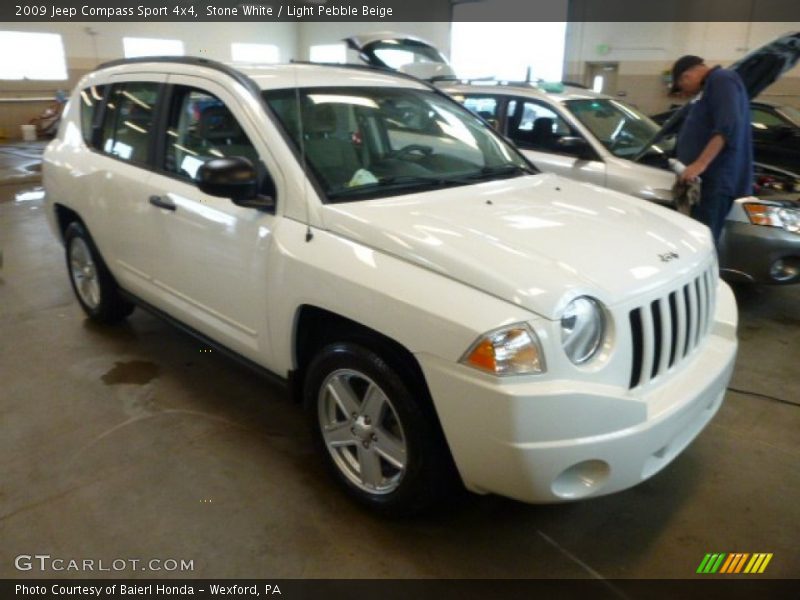 Stone White / Light Pebble Beige 2009 Jeep Compass Sport 4x4