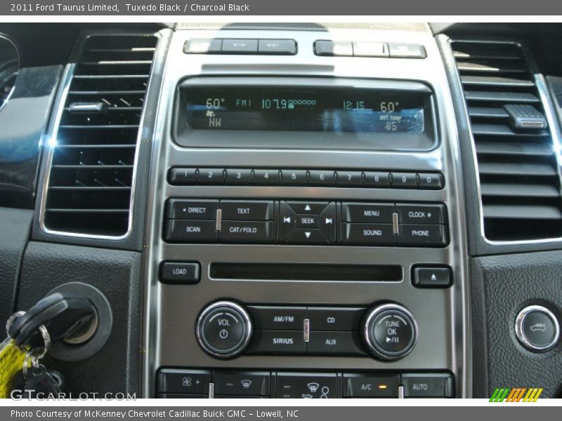 Tuxedo Black / Charcoal Black 2011 Ford Taurus Limited
