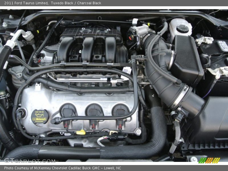 Tuxedo Black / Charcoal Black 2011 Ford Taurus Limited