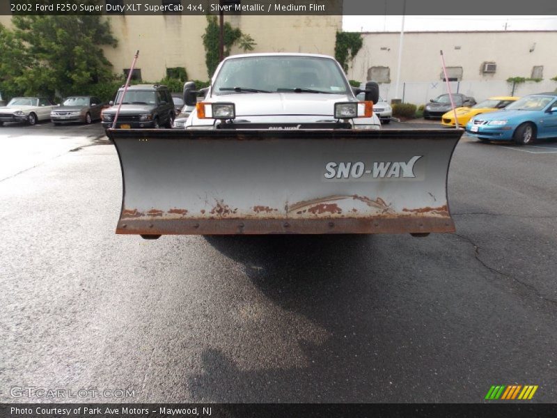 Silver Metallic / Medium Flint 2002 Ford F250 Super Duty XLT SuperCab 4x4