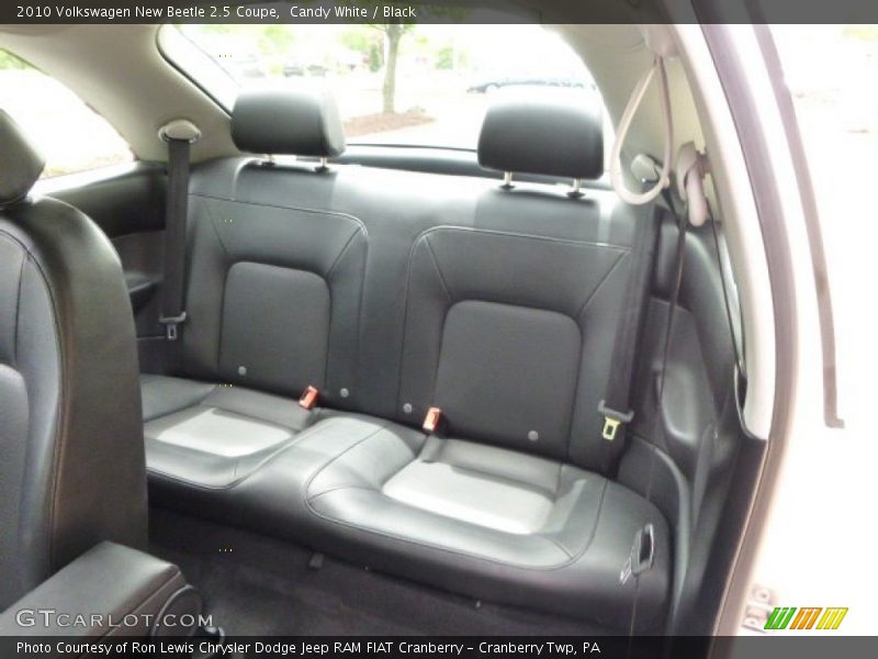 Candy White / Black 2010 Volkswagen New Beetle 2.5 Coupe