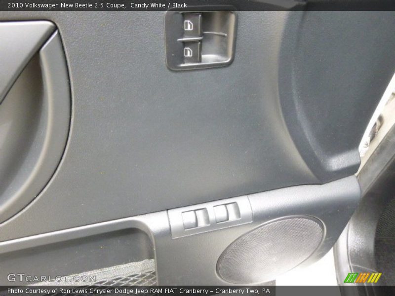 Candy White / Black 2010 Volkswagen New Beetle 2.5 Coupe
