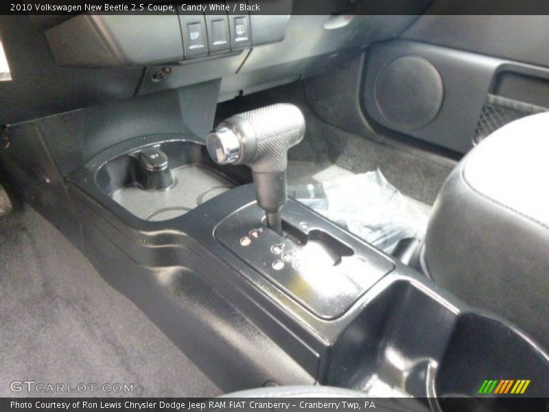 Candy White / Black 2010 Volkswagen New Beetle 2.5 Coupe