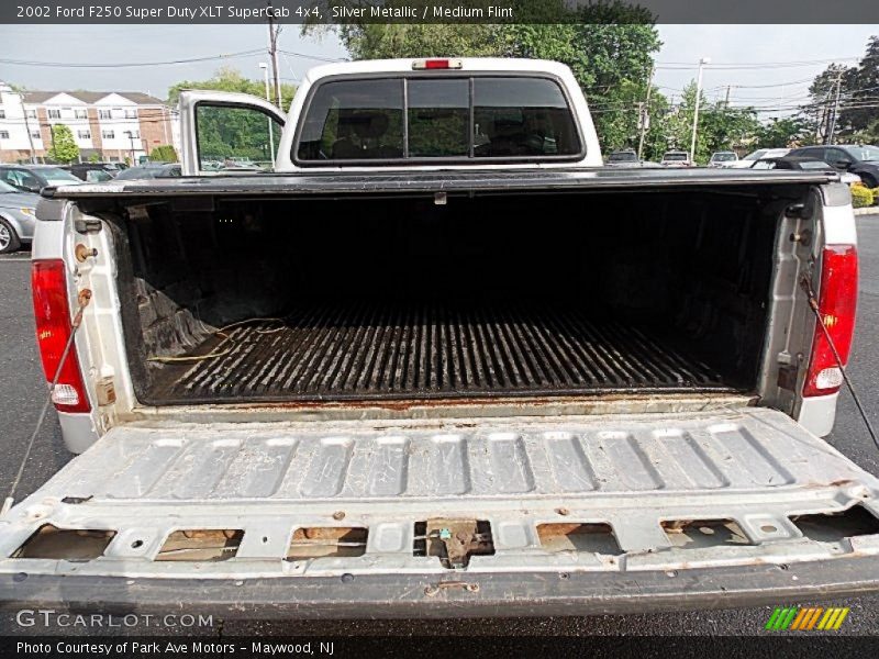 Silver Metallic / Medium Flint 2002 Ford F250 Super Duty XLT SuperCab 4x4
