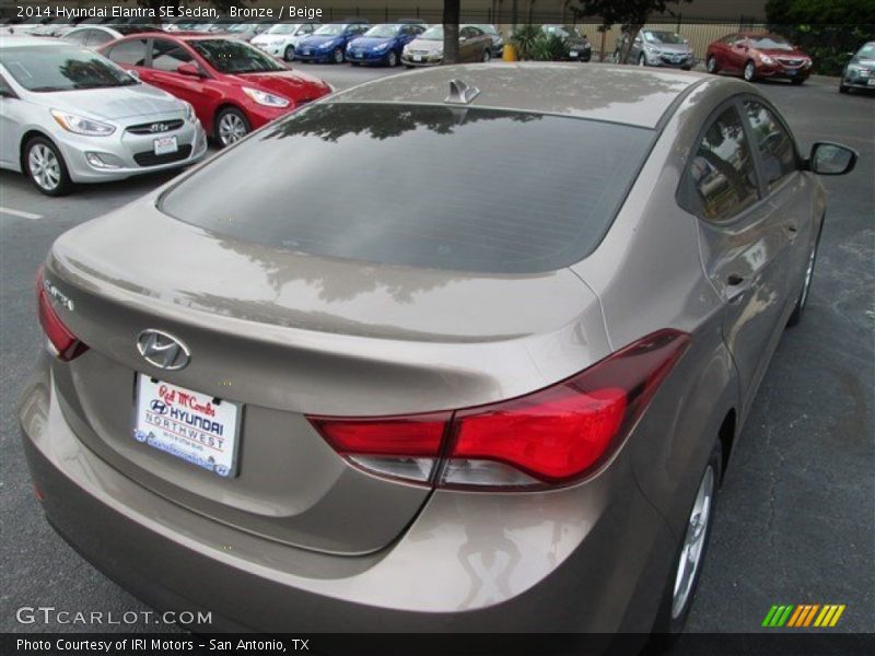 Bronze / Beige 2014 Hyundai Elantra SE Sedan