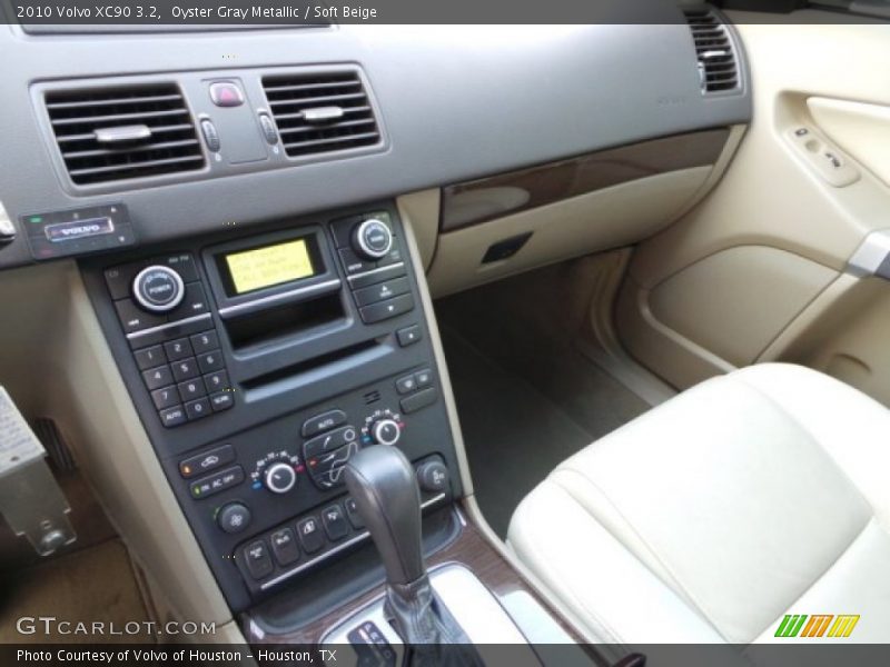 Oyster Gray Metallic / Soft Beige 2010 Volvo XC90 3.2