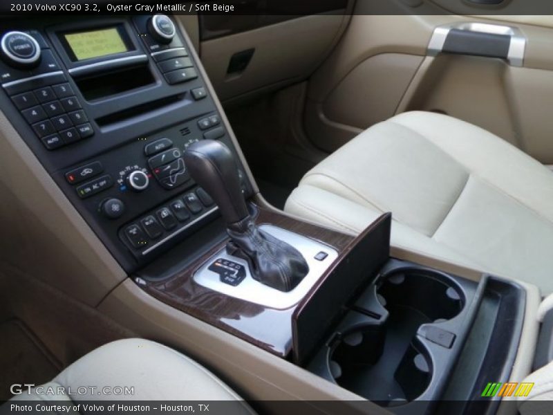 Oyster Gray Metallic / Soft Beige 2010 Volvo XC90 3.2