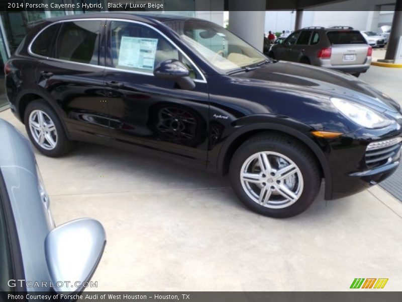 Black / Luxor Beige 2014 Porsche Cayenne S Hybrid