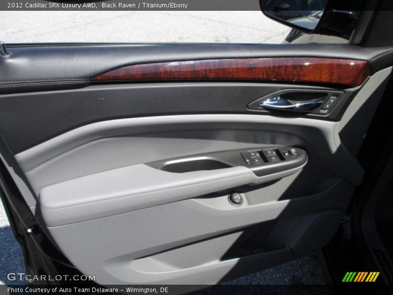 Black Raven / Titanium/Ebony 2012 Cadillac SRX Luxury AWD