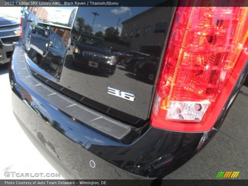 Black Raven / Titanium/Ebony 2012 Cadillac SRX Luxury AWD