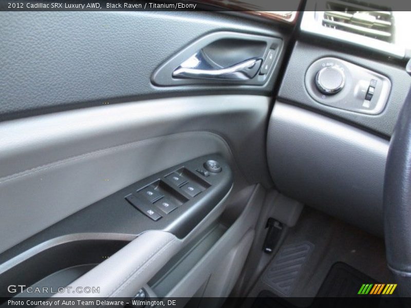 Black Raven / Titanium/Ebony 2012 Cadillac SRX Luxury AWD