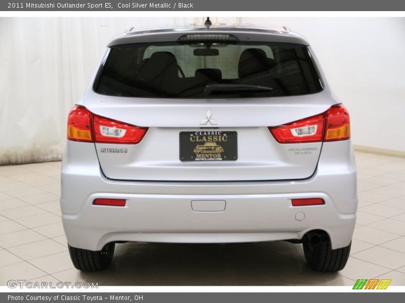 Cool Silver Metallic / Black 2011 Mitsubishi Outlander Sport ES