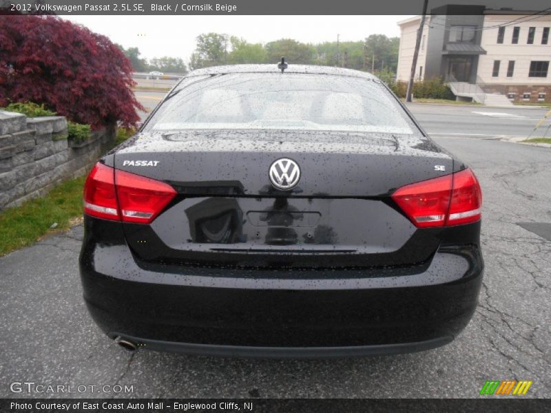 Black / Cornsilk Beige 2012 Volkswagen Passat 2.5L SE