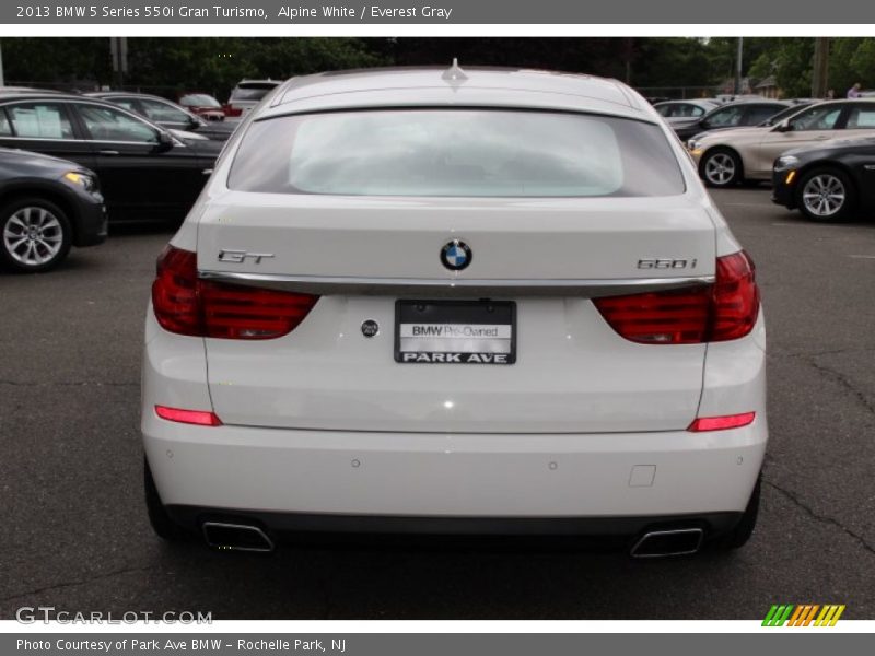 Alpine White / Everest Gray 2013 BMW 5 Series 550i Gran Turismo