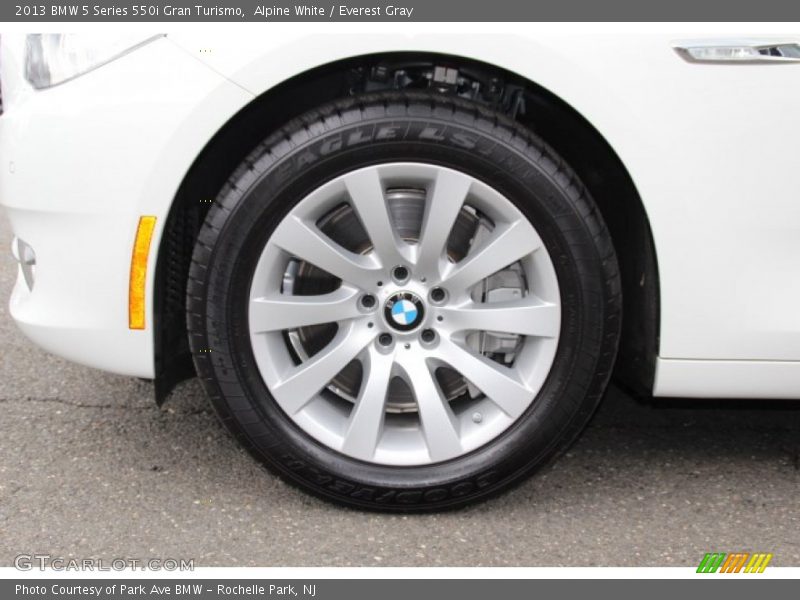 Alpine White / Everest Gray 2013 BMW 5 Series 550i Gran Turismo