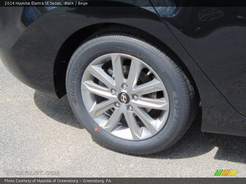 Black / Beige 2014 Hyundai Elantra SE Sedan