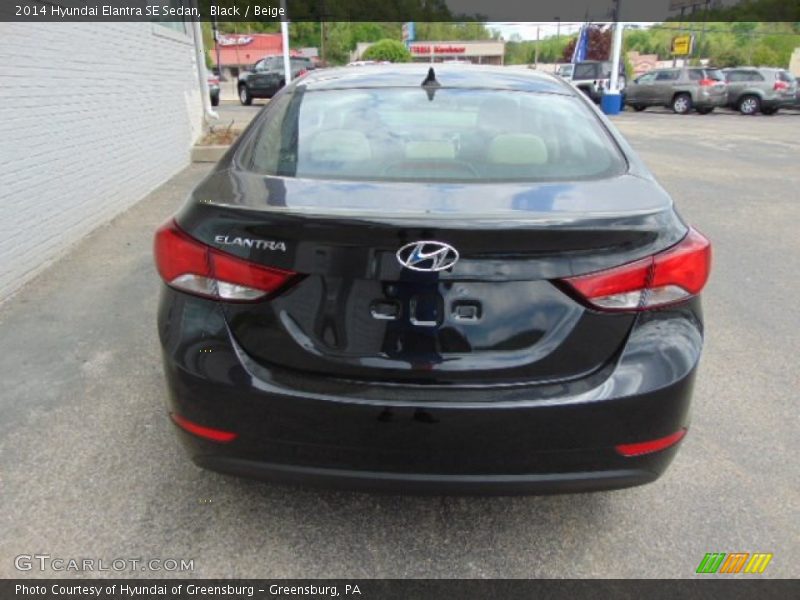 Black / Beige 2014 Hyundai Elantra SE Sedan