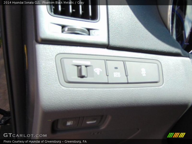 Phantom Black Metallic / Gray 2014 Hyundai Sonata GLS
