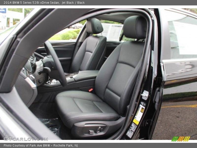 Front Seat of 2014 5 Series 528i xDrive Sedan