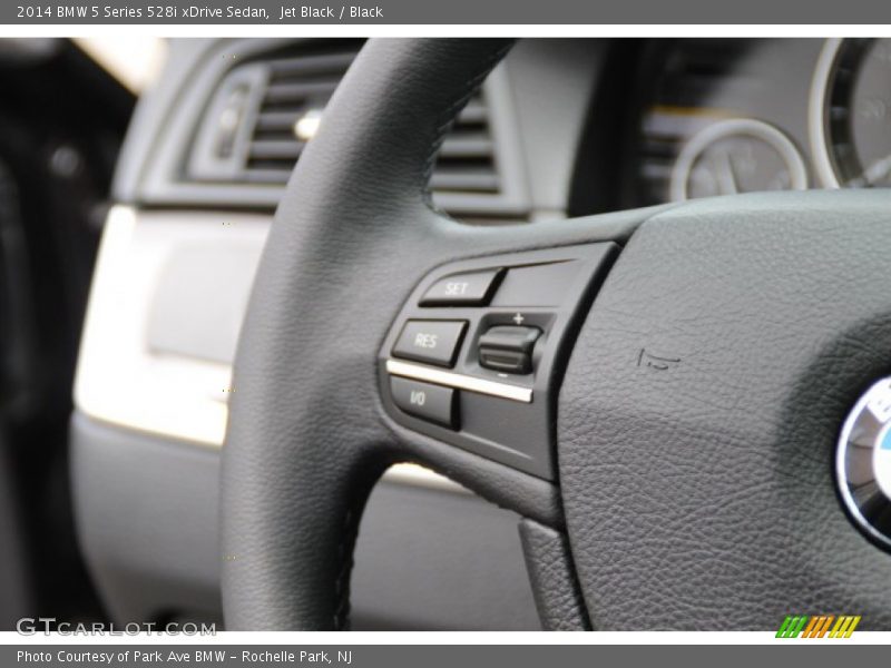 Controls of 2014 5 Series 528i xDrive Sedan