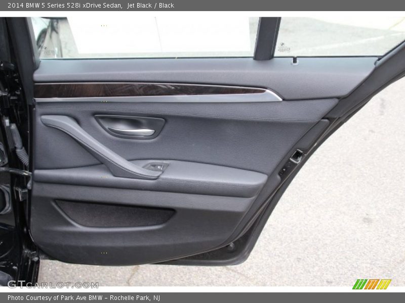 Door Panel of 2014 5 Series 528i xDrive Sedan