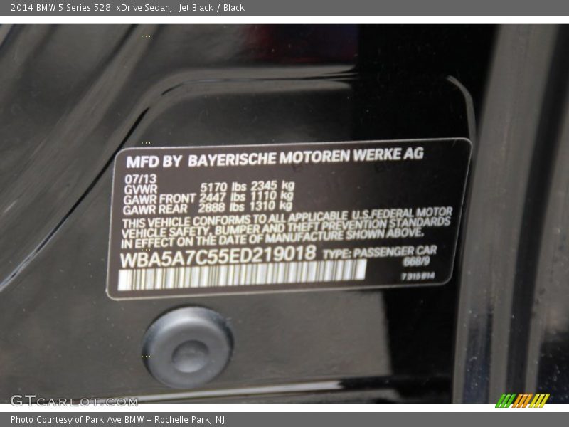 2014 5 Series 528i xDrive Sedan Jet Black Color Code 668