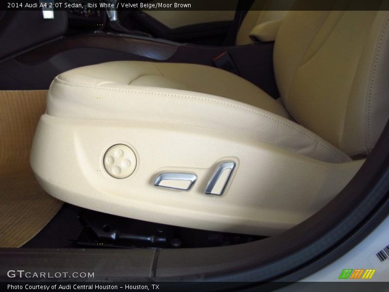 Ibis White / Velvet Beige/Moor Brown 2014 Audi A4 2.0T Sedan