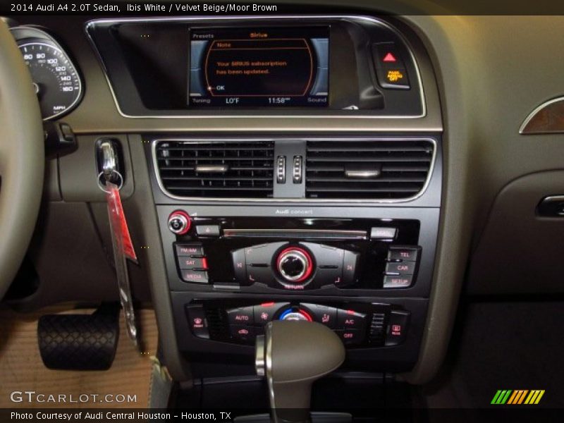 Ibis White / Velvet Beige/Moor Brown 2014 Audi A4 2.0T Sedan