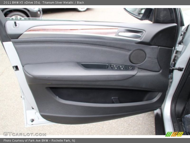 Titanium Silver Metallic / Black 2011 BMW X5 xDrive 35d