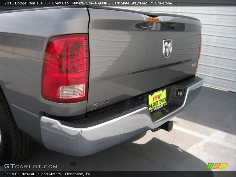 Mineral Gray Metallic / Dark Slate Gray/Medium Graystone 2011 Dodge Ram 1500 ST Crew Cab