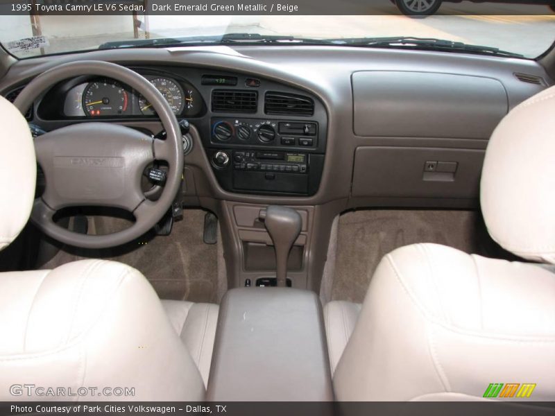 Dark Emerald Green Metallic / Beige 1995 Toyota Camry LE V6 Sedan