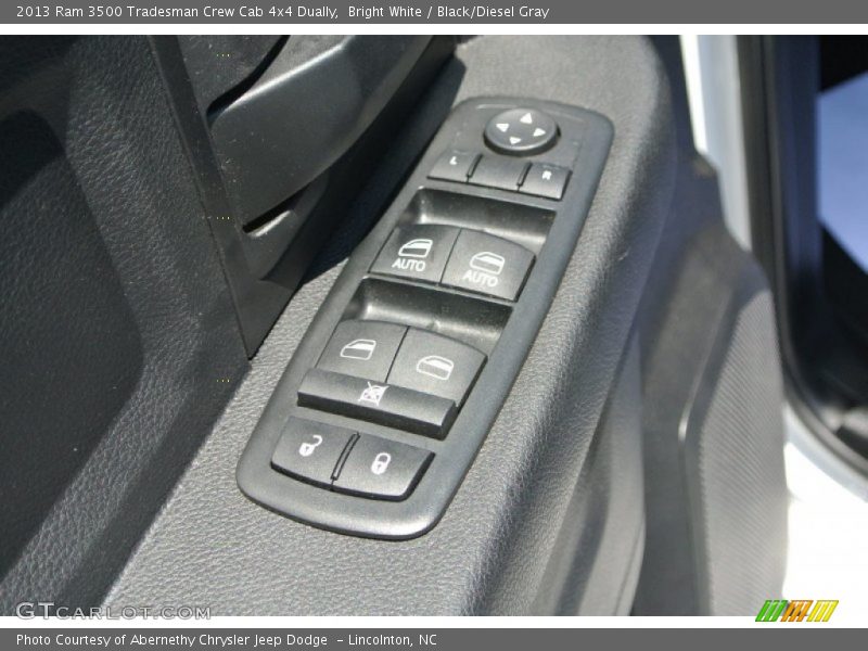 Bright White / Black/Diesel Gray 2013 Ram 3500 Tradesman Crew Cab 4x4 Dually
