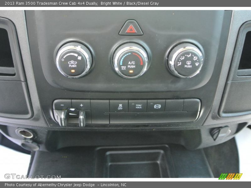 Bright White / Black/Diesel Gray 2013 Ram 3500 Tradesman Crew Cab 4x4 Dually