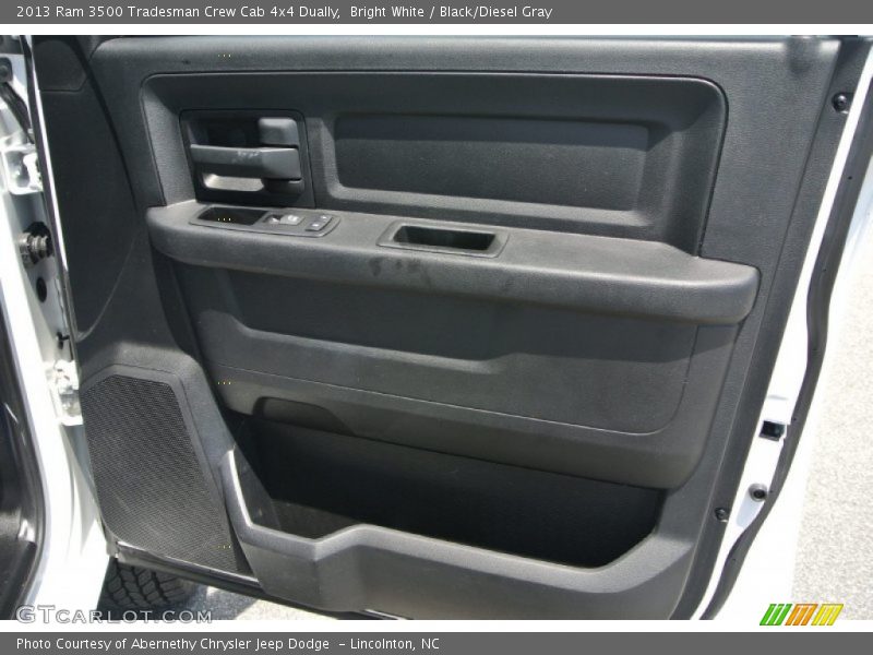 Bright White / Black/Diesel Gray 2013 Ram 3500 Tradesman Crew Cab 4x4 Dually