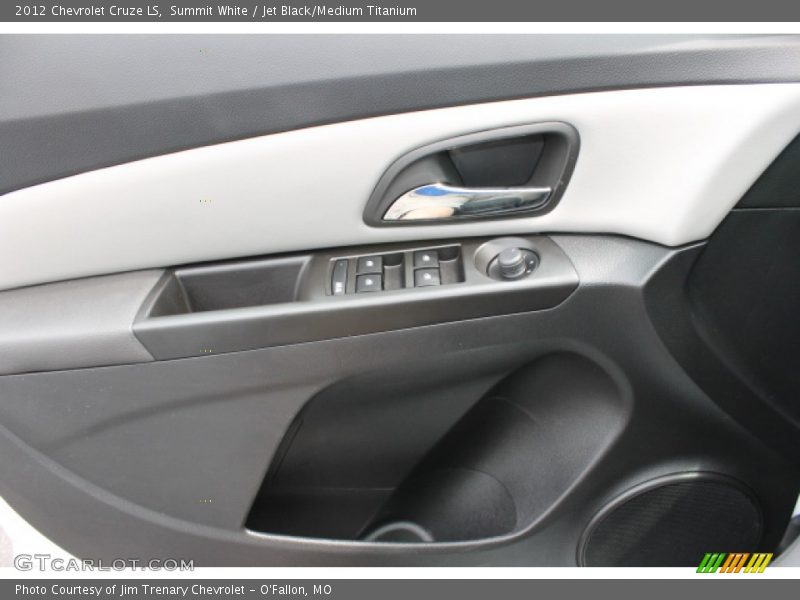Summit White / Jet Black/Medium Titanium 2012 Chevrolet Cruze LS
