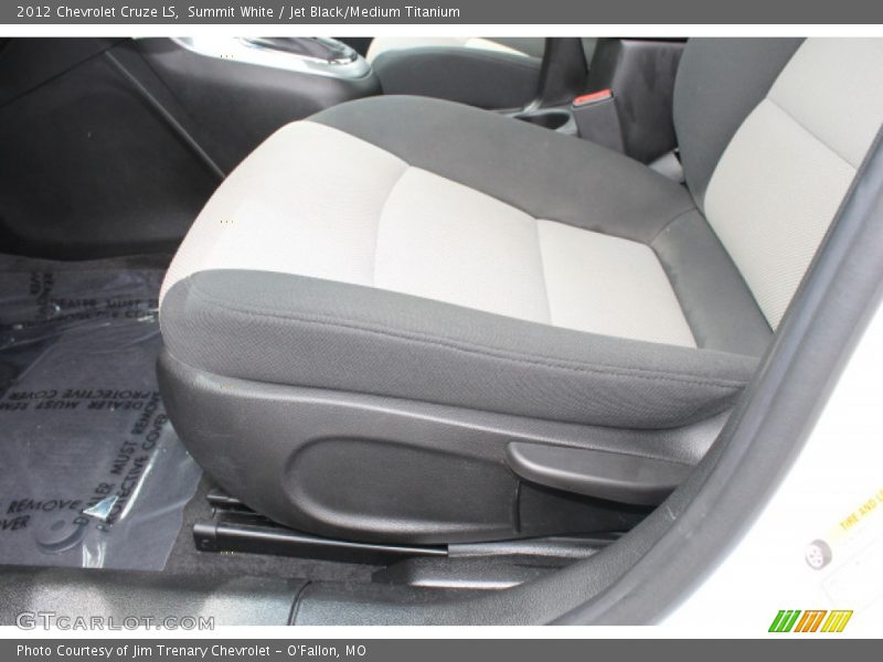 Summit White / Jet Black/Medium Titanium 2012 Chevrolet Cruze LS