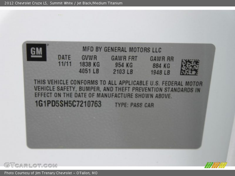 Summit White / Jet Black/Medium Titanium 2012 Chevrolet Cruze LS
